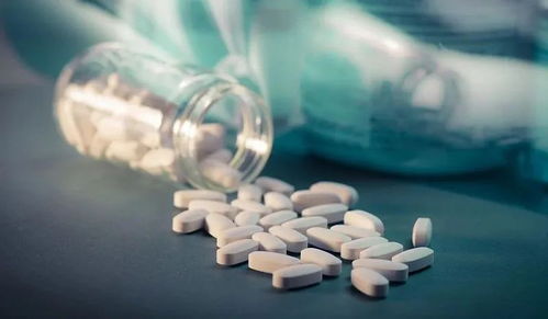 新冠感染癥狀、就醫(yī)信號(hào)與科學(xué)應(yīng)對(duì) 理性備藥與生物制劑進(jìn)展解析